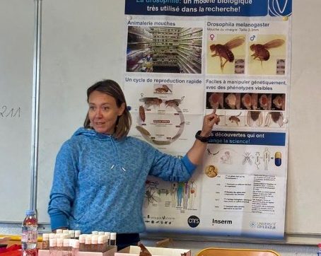 Making Science Accessible to All: A Science Outreach Session in a ULIS Class in Nice!